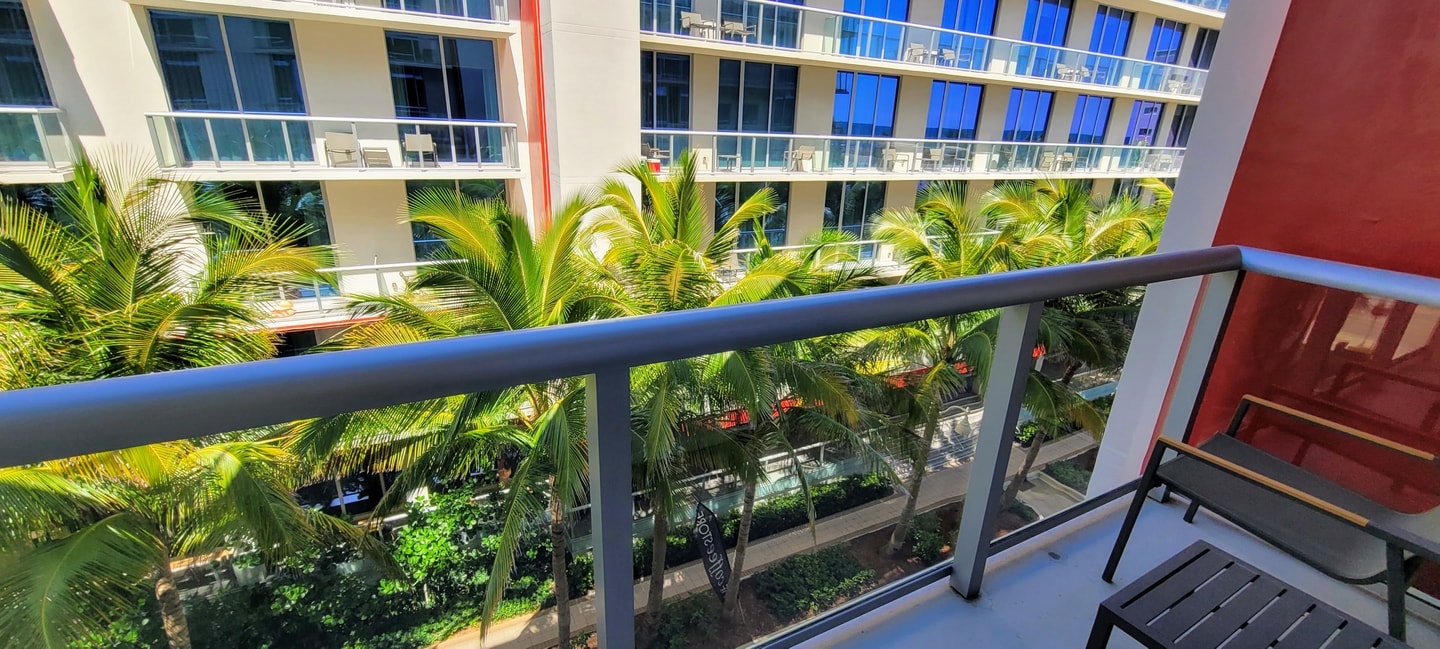 Luxury Studio W/ Balcony Steps to Beach-CS37 6 Cielo Stays