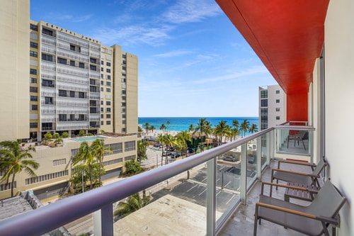 Luxury Beach Condo with Partial Ocean View -CS15 2 Tamesys Departamentos
