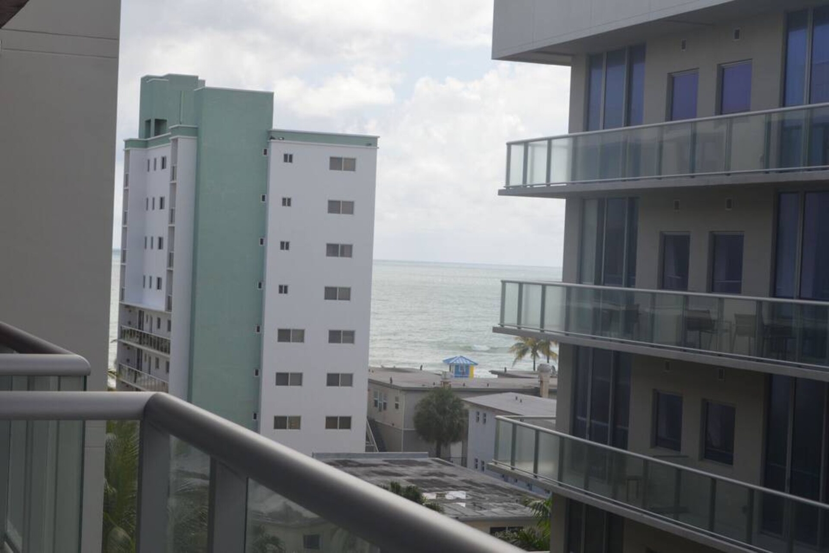 Luxury Ocean Breeze Condo W/ Balcony at CH-CS22 14 Cielo Stays