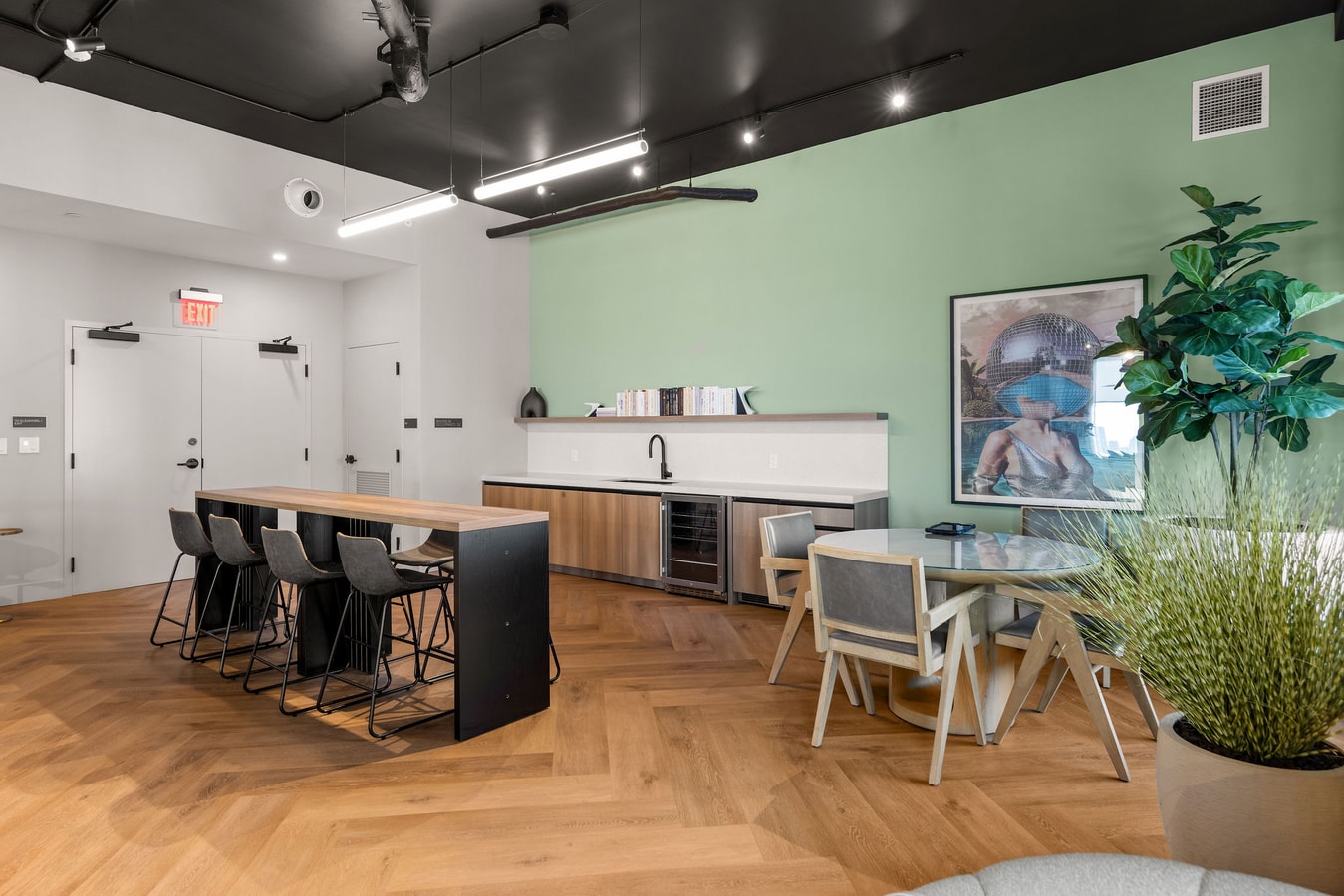 New Downtown Condo with Rooftop Pool 37 Cielo Stays