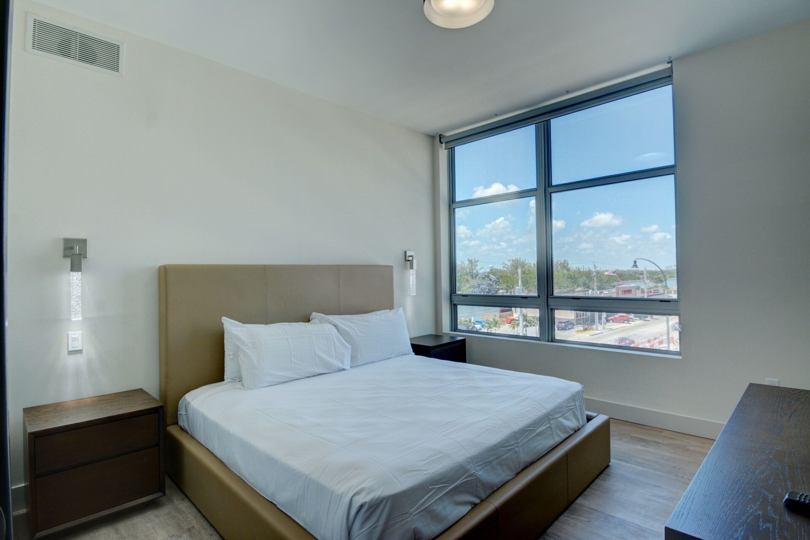 Chic 2BR Condo with Intracoastal View-CS8 11 Cielo Stays