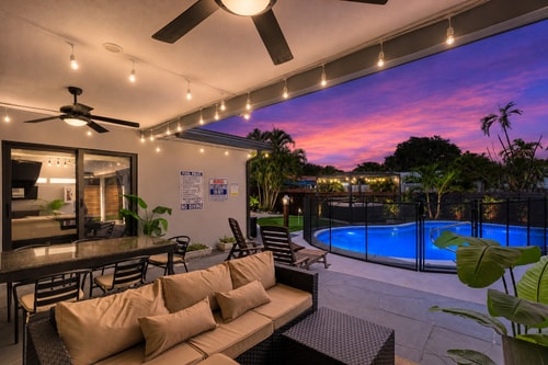 Villa Coral · Pool Oasis · Near Guitar Hotel