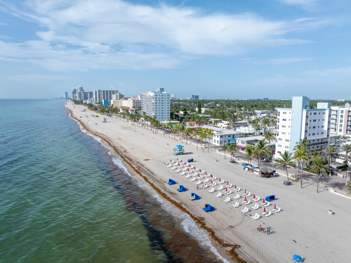 Beach Condo w/ Rooftop Pool 39 Cielo Stays