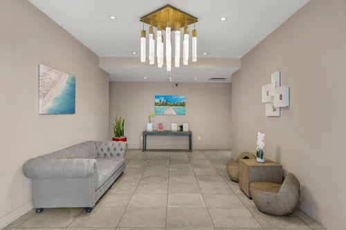 Beach Condo w/ Rooftop Pool 14 Cielo Stays