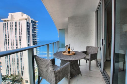 Luxury Beach Condo with Rooftop Pool 6 Cielo Stays