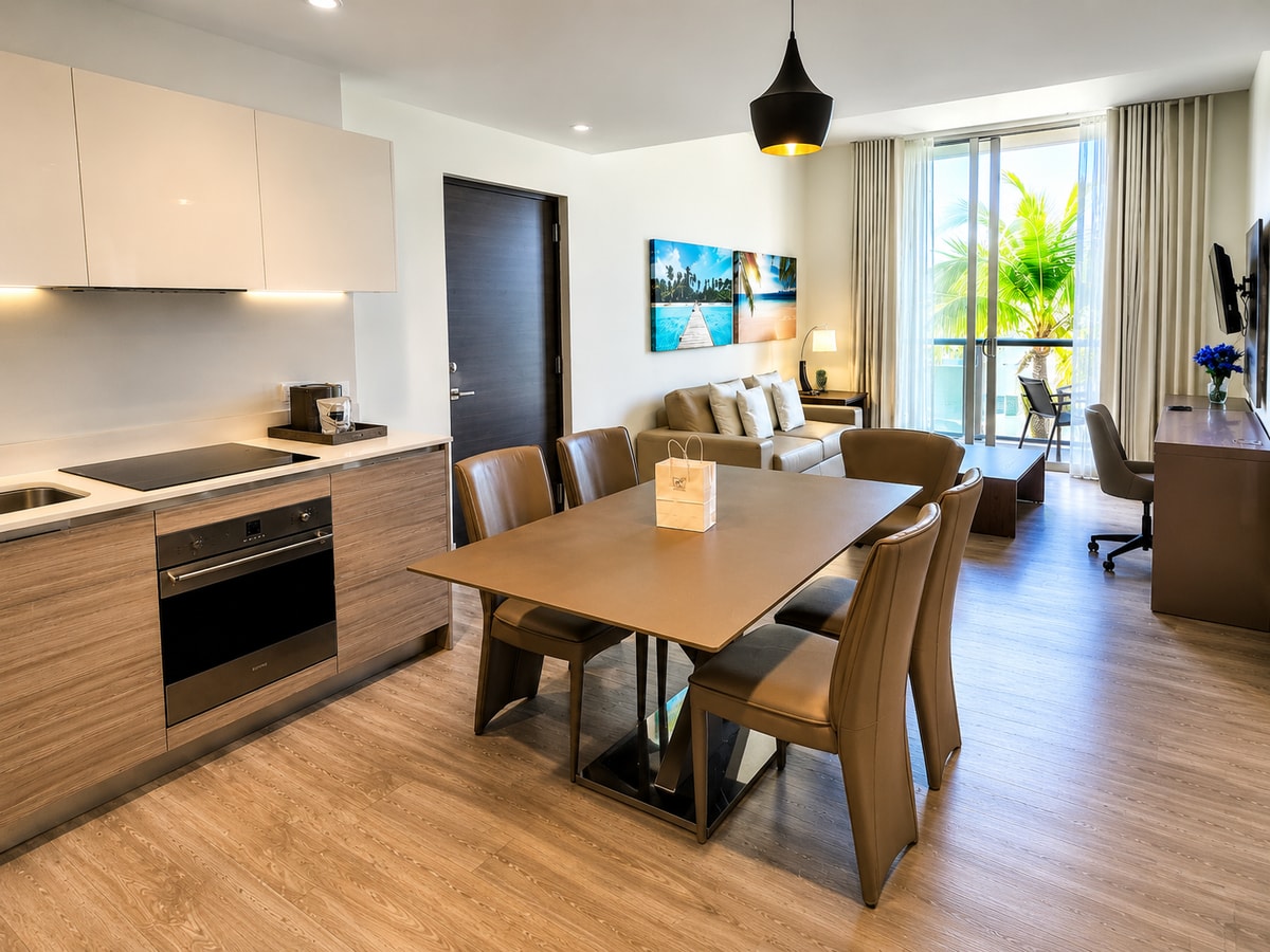 Stylish Beach Condo w Rooftop Pool 1 Cielo Stays