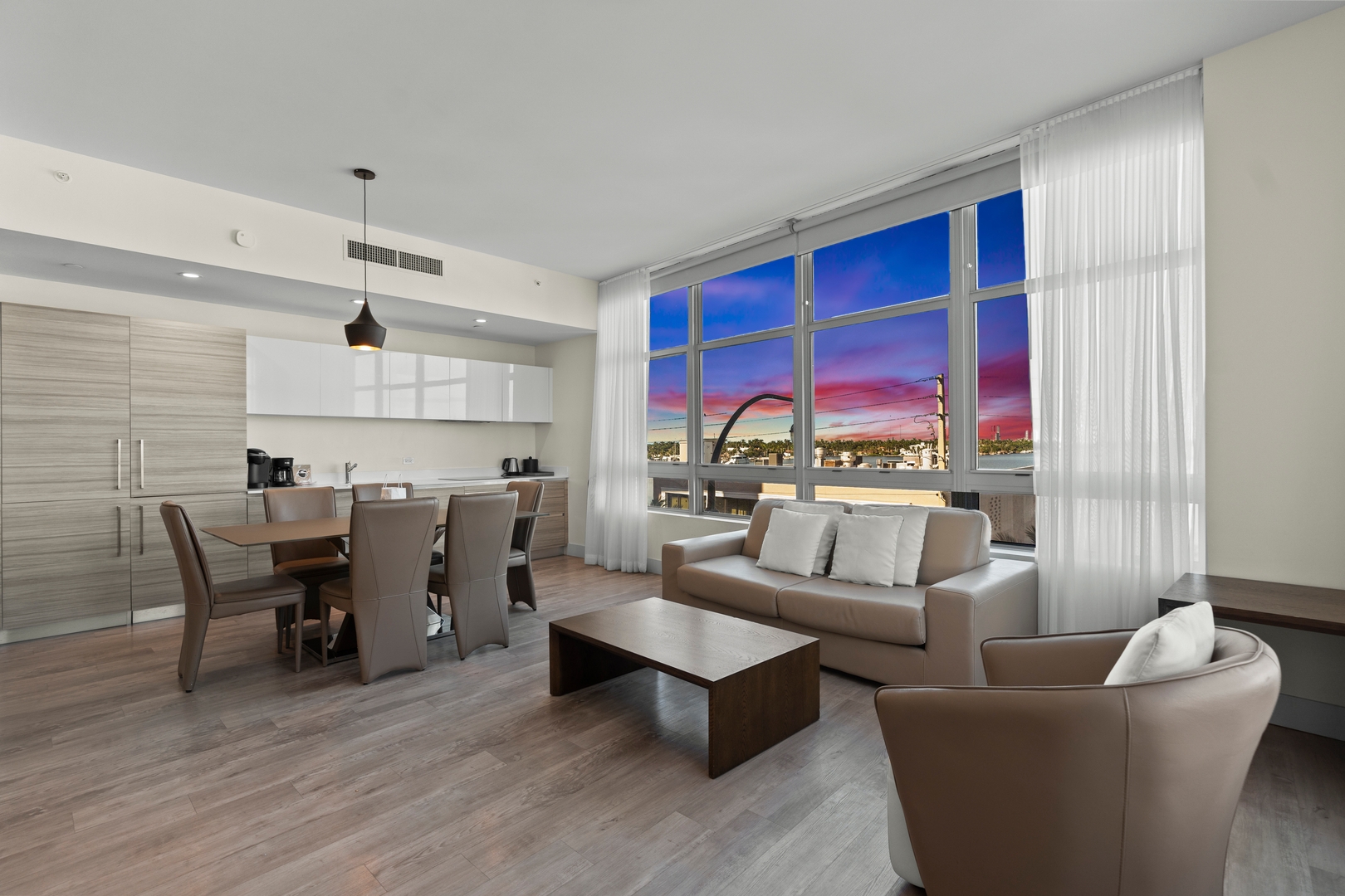 Chic 2BR Condo with Intracoastal View-CS8 15 Cielo Stays