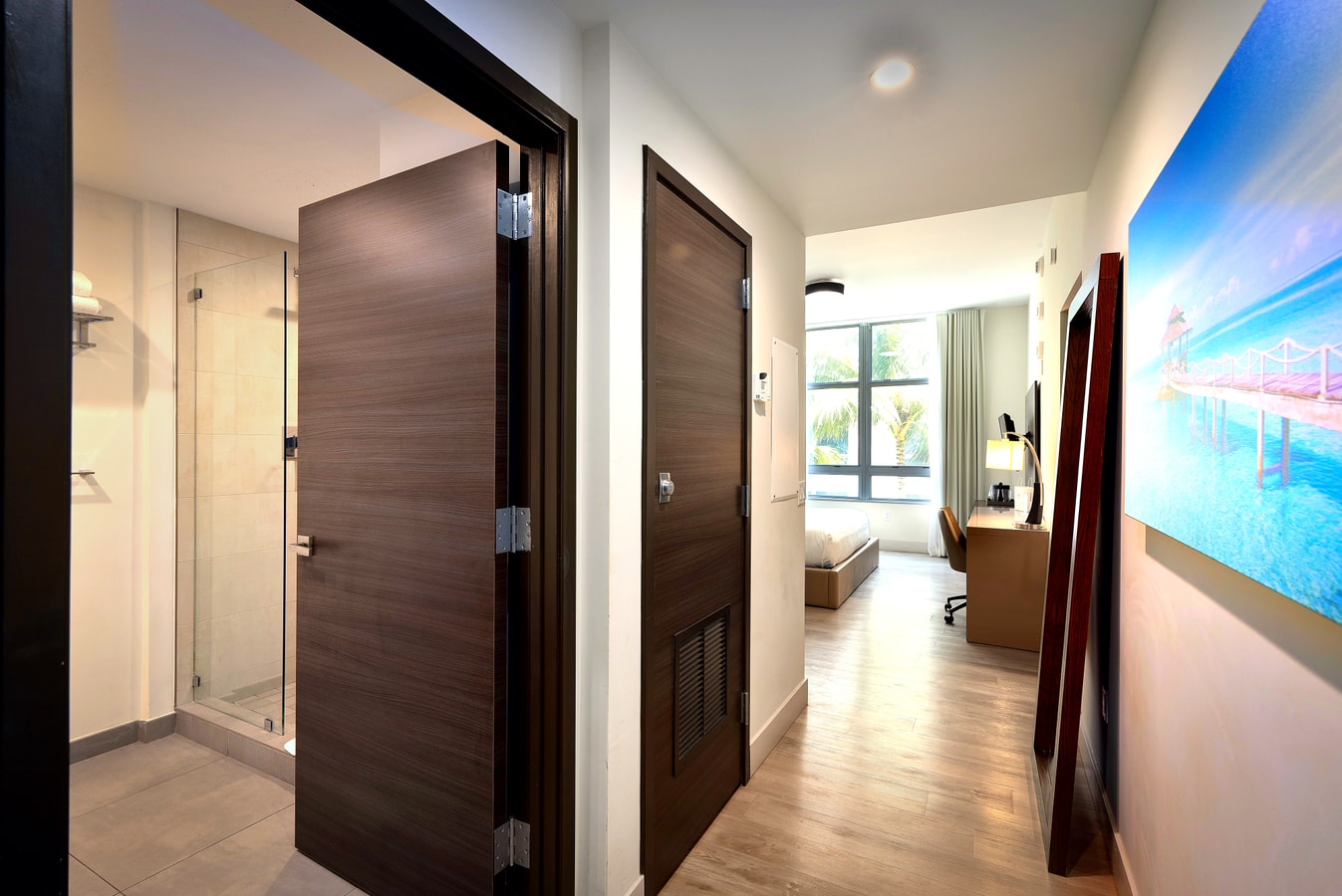 Ocean Whisper | Costa Hollywood 1 Cielo Stays