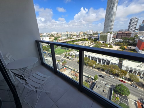 Brickell Modern Condo Free Parking 6 Cielo Stays
