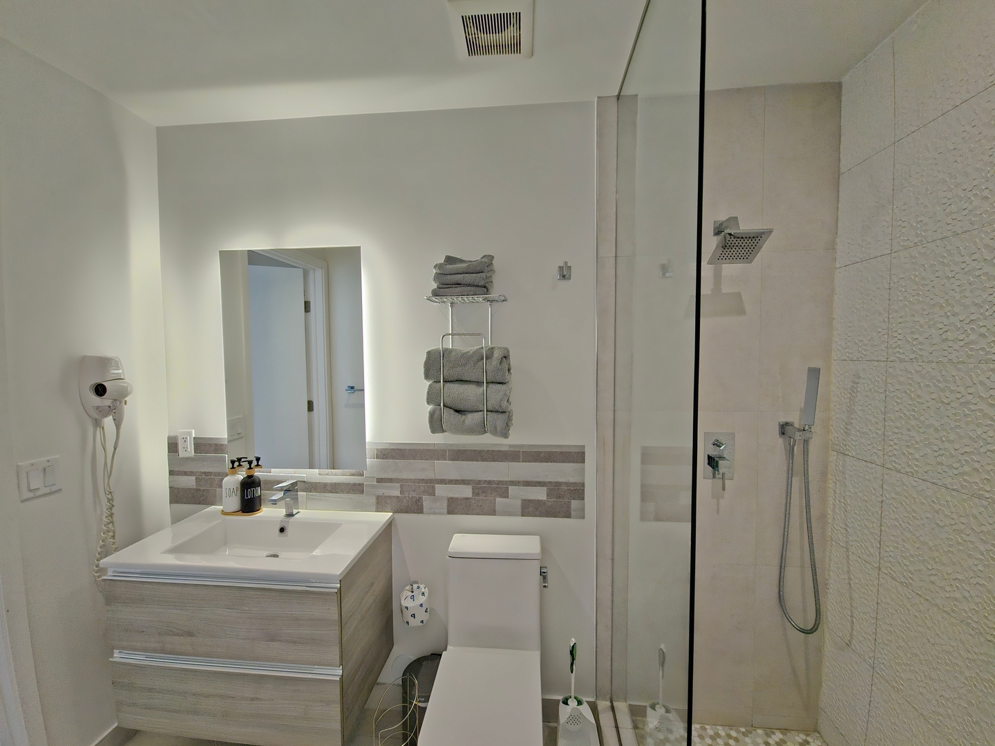 Elegante condominio en Brickell con estacionamiento gratuito - CS65 10 Cielo Stays