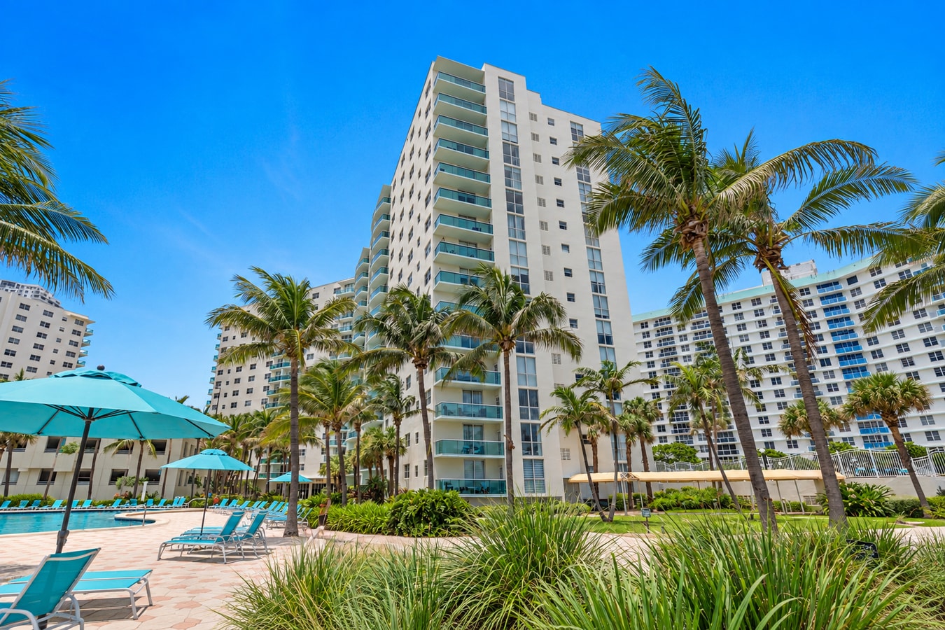Oceanfront Luxury | 2BR Condo| No Resort Fees 5 Cielo Stays