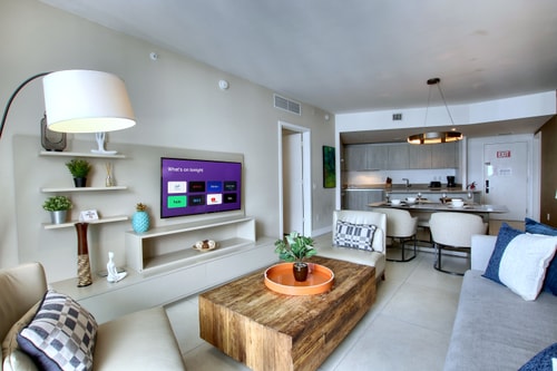 Luxury Beach Condo with Rooftop Pool 1 Cielo Stays