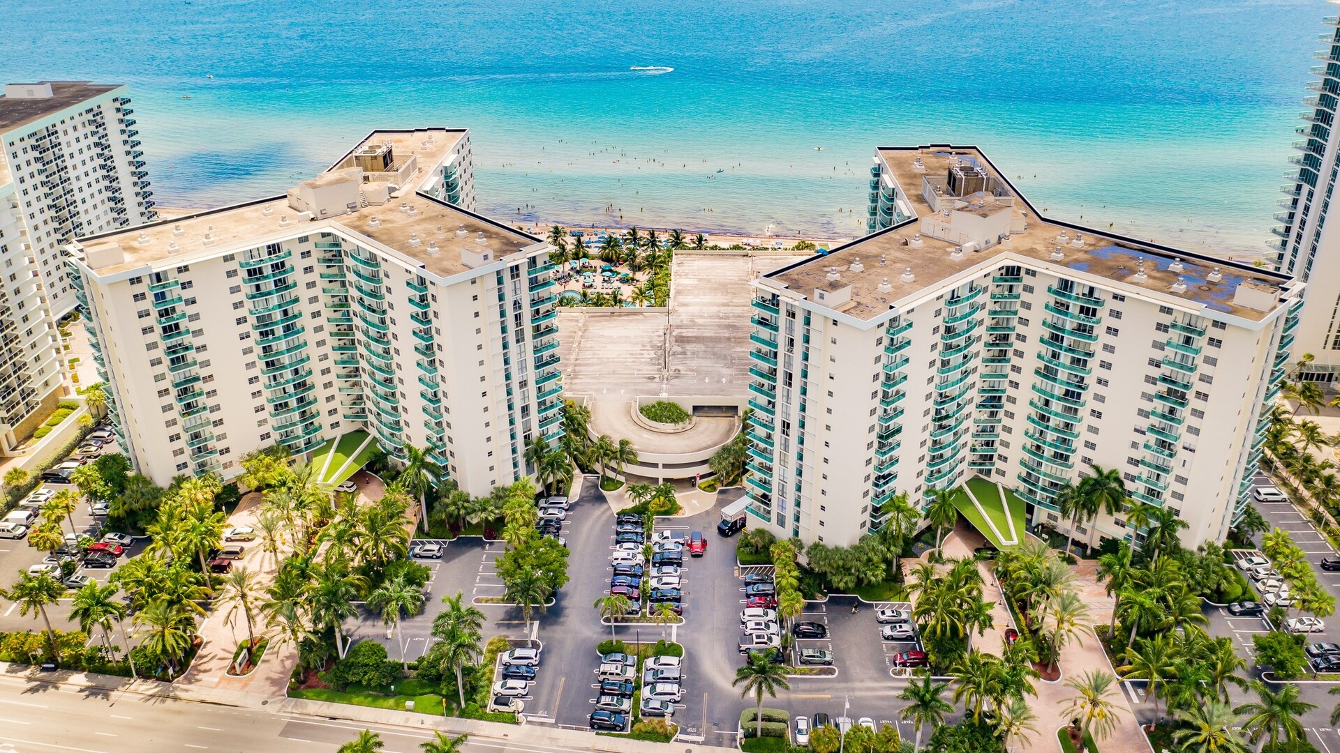 Beautiful Tides Condo Partial Ocean View-CS53 45 Cielo Stays