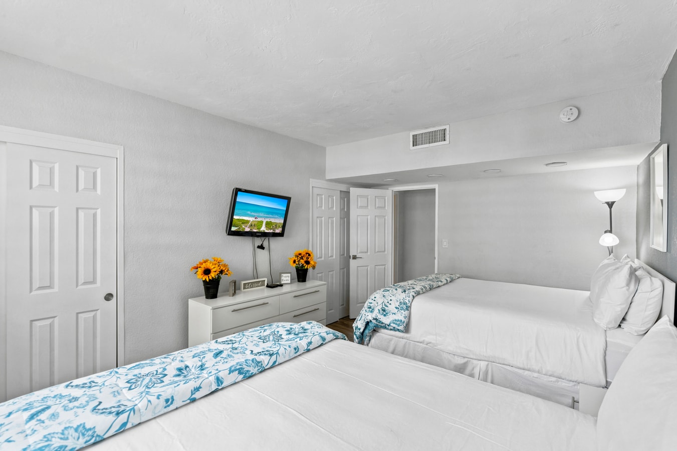 Oceanfront Luxury | 2BR Condo| No Resort Fees 53 Cielo Stays