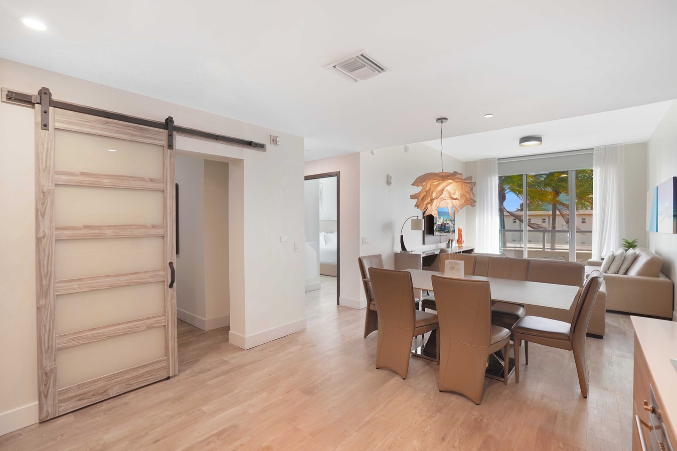 CH Luxury Large Condo & Partial Ocean View-CS2 20 Cielo Stays