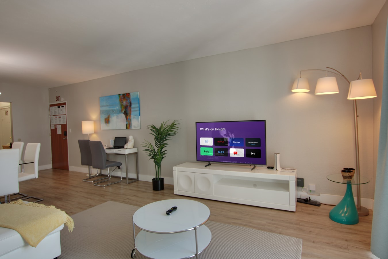 Lujo frente al mar | Condominio de 2 dormitorios | Sin cargos por servicios turísticos 6 Cielo Stays