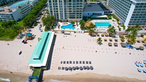 Oceanfront Luxury | Balcony Views+Resort Pool-CS68 1 Tamesys Departamentos