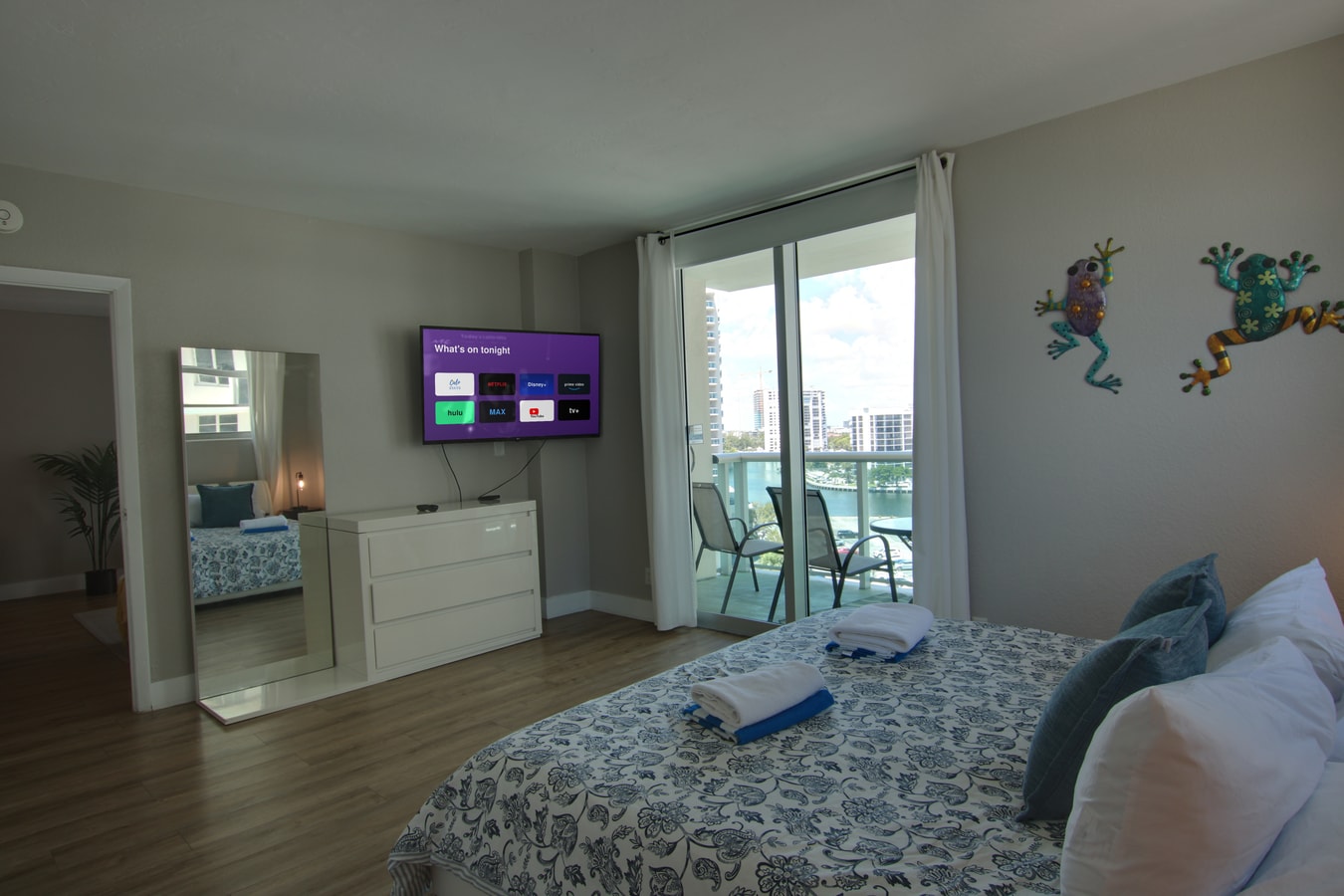 Lujo frente al mar | Condominio de 2 dormitorios | Sin cargos por servicios turísticos 8 Cielo Stays