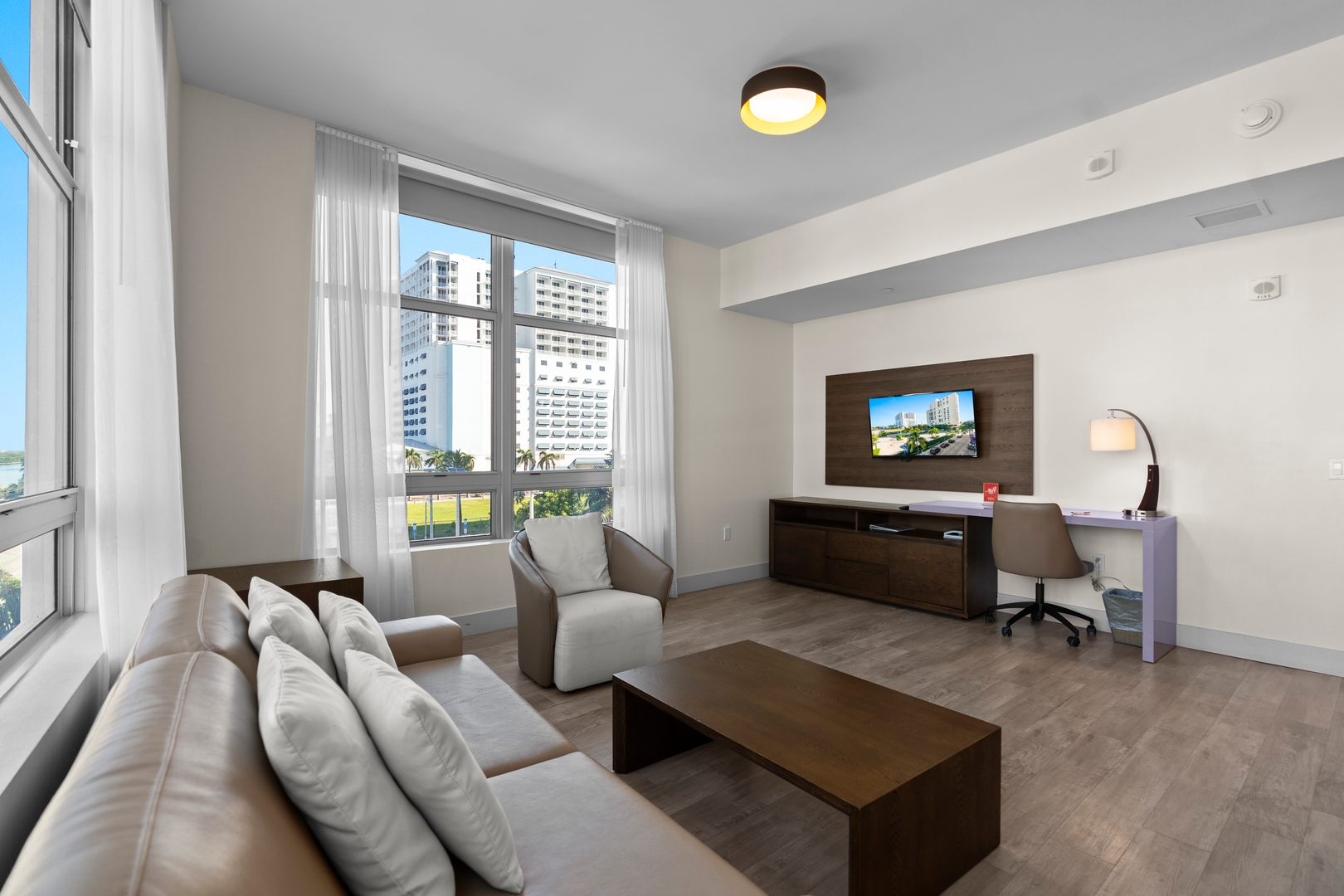Chic 2BR Condo with Intracoastal View-CS8 80 Cielo Stays