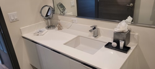 Luxury Condo | Serene Balcony View 42 Tamesys Departamentos