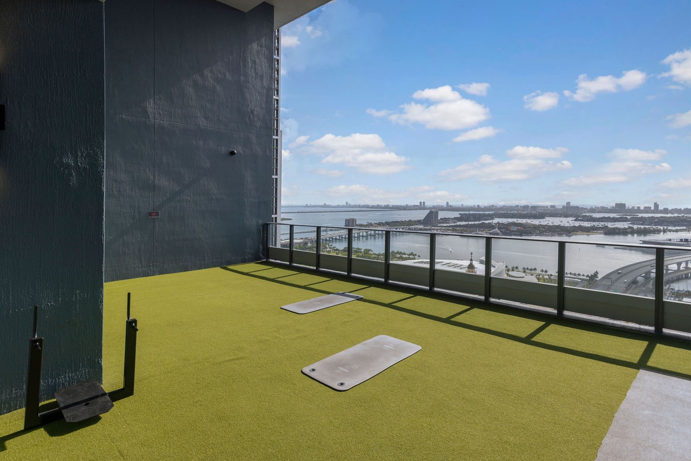 New Downtown Condo with Rooftop Pool 25 Cielo Stays
