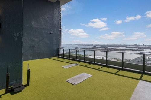 New Downtown Condo with Rooftop Pool 25 Cielo Stays