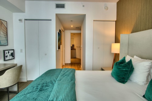 Luxury Beach Condo with Rooftop Pool 7 Cielo Stays