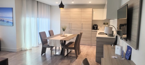 Luxury Condo | Serene Balcony View 45 Tamesys Departamentos