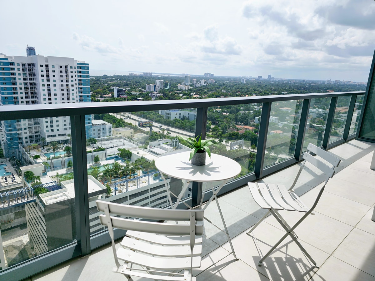Brickell Modern Condo | Kostenloses Parken + Pool - CS65 20 Cielo Stays