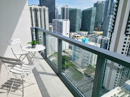 Brickell Moderne Eigentumswohnung | Kostenloses Parken + Pool - CS65 1 Cielo Stays