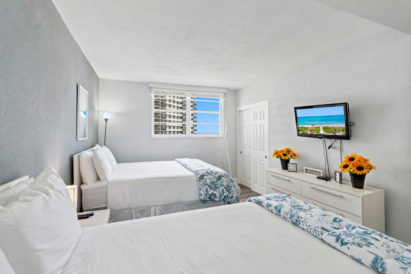 Oceanfront Luxury | 2BR Condo| No Resort Fees 52 Cielo Stays