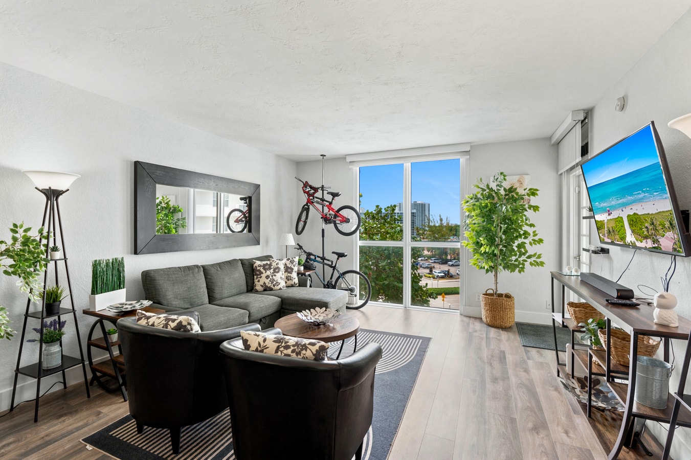 Oceanfront Luxury | 2BR Condo| No Resort Fees 63 Cielo Stays