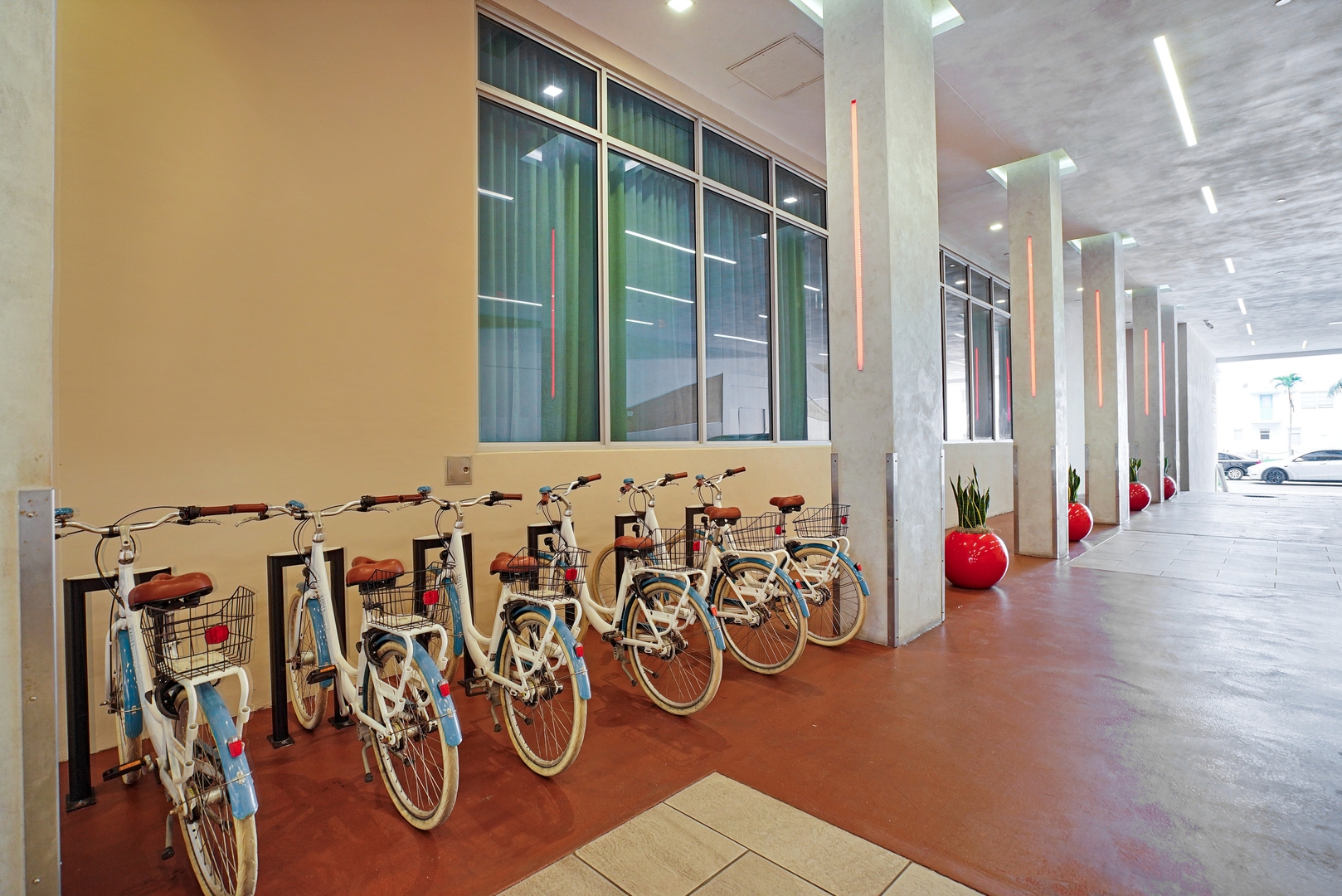 CH Lujo Amplio Condominio de Playa | Ocean Breeze-CS40 23 Cielo Stays