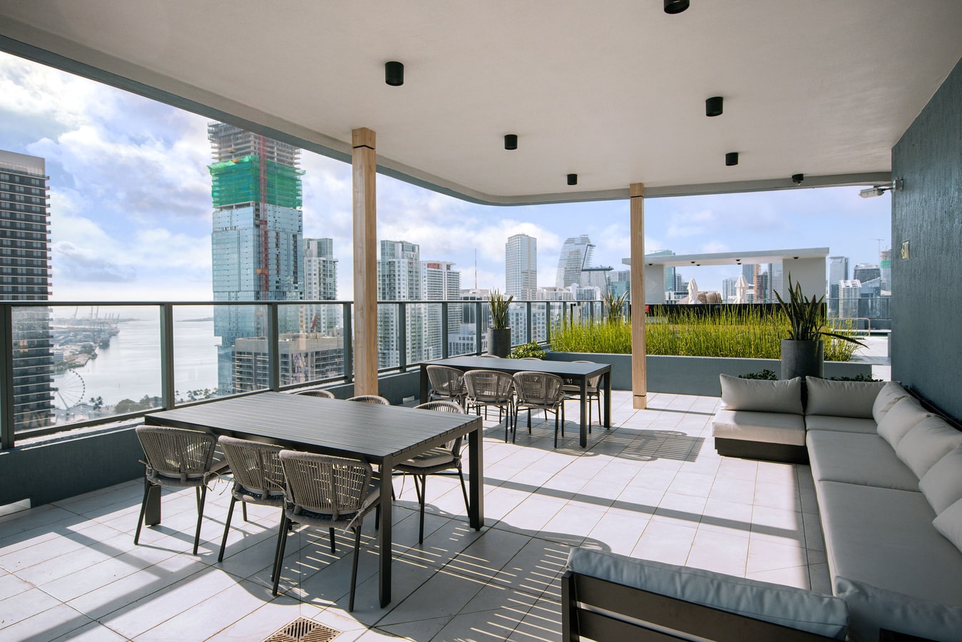 New Downtown Condo with Rooftop Pool 28 Cielo Stays