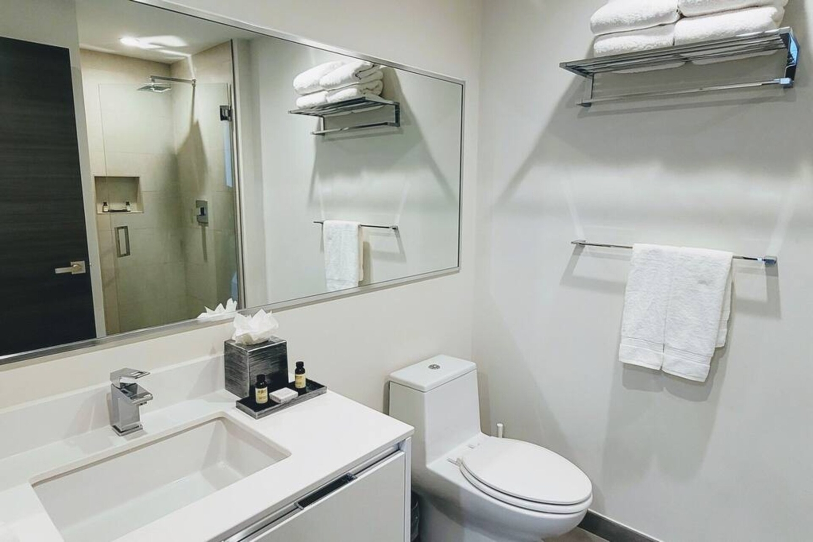 CH Luxus, zwei Schlafzimmer und teilweiser Meerblick-CS2 21 Cielo Stays