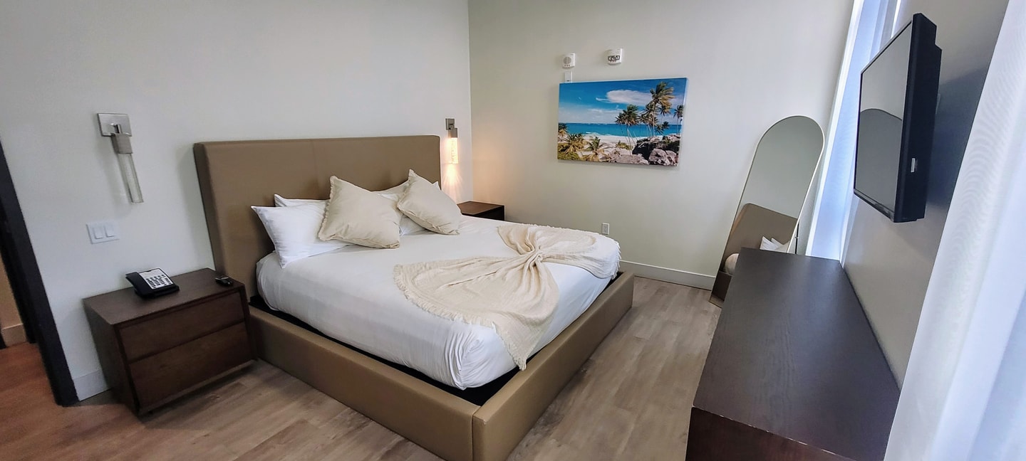 Luxury Condo | Serene Balcony View 41 Cielo Stays