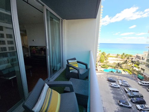 Stunning Beachside Ocean View Unit-CS70