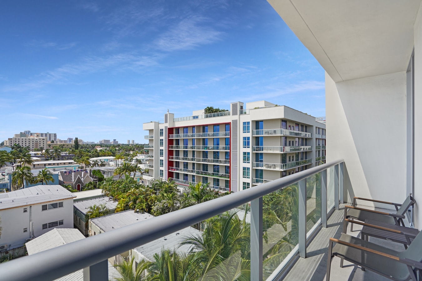 Hollywood Beach Retreat -Rooftop Pool & Views-CS19 6 Cielo Stays
