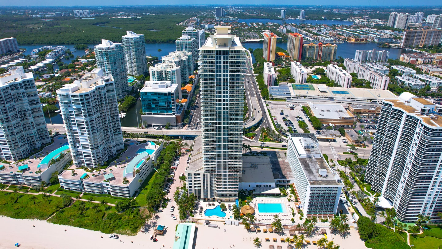 Luxus direkt am Meer | Balkonblick+Resort Pool-CS68 14 Cielo Stays