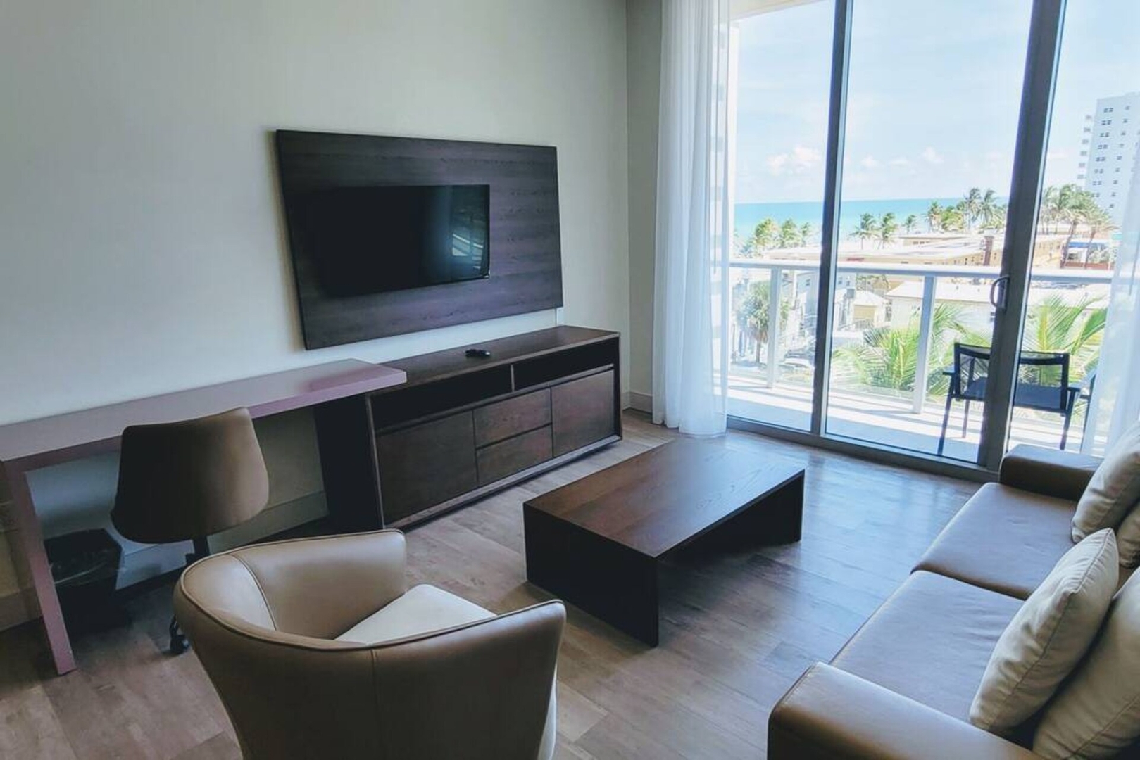 CH Luxus, zwei Schlafzimmer und teilweiser Meerblick-CS2 13 Cielo Stays