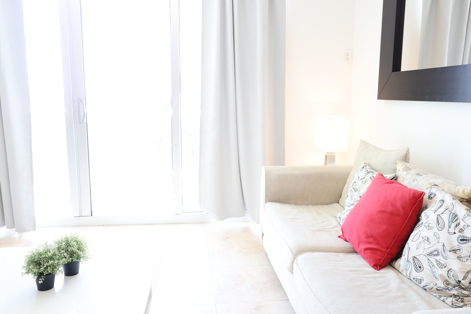 Komffy 2Bed/2Bath, 4QueenBeds & OceanView at Tides Komffy Canada