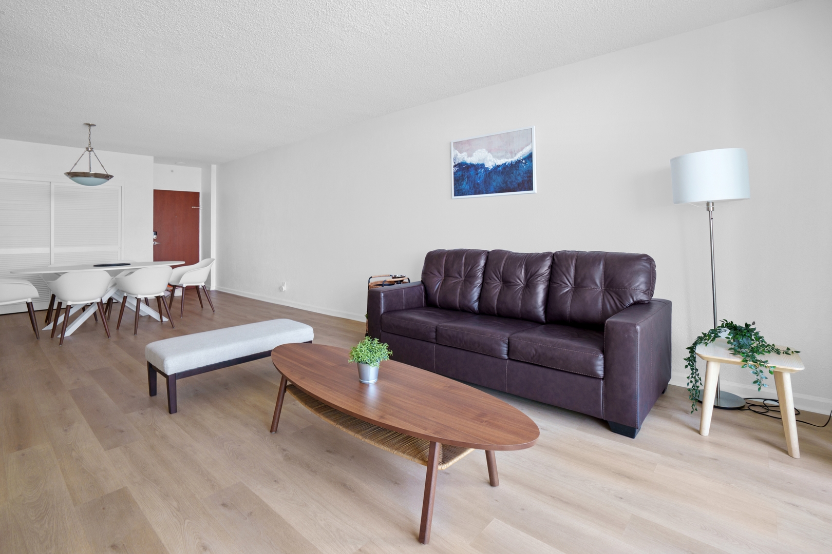 Condo w/2 Queen beds & Ocean View | Tides 8 Komffy