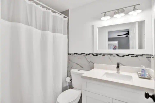 Miami 5BR House w/ BasketBall+Heated Pool + Games!