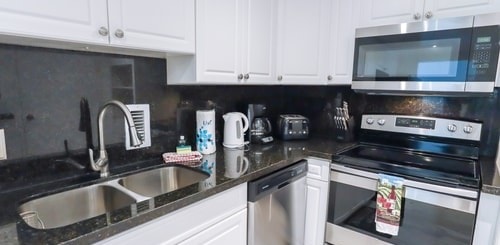 Apt w/2 Queen Beds & Ocean View at Tides 12 Komffy