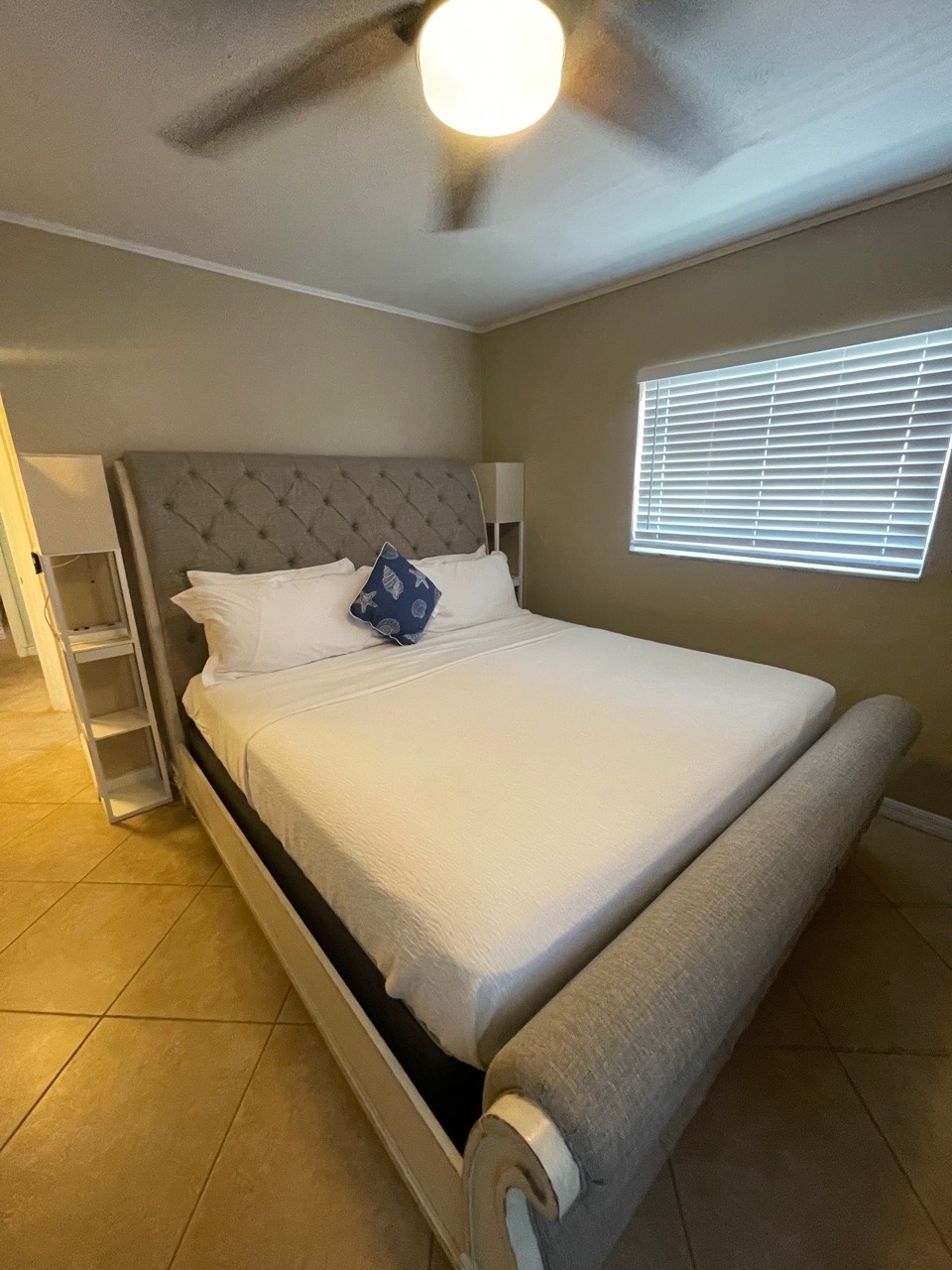 Modern Beachfront Suite at Hollywood Broadwalk 13 Komffy