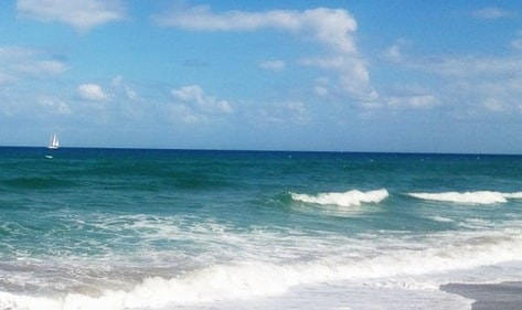 Apt w/2 Queen Beds & Ocean View at Tides 27 Komffy