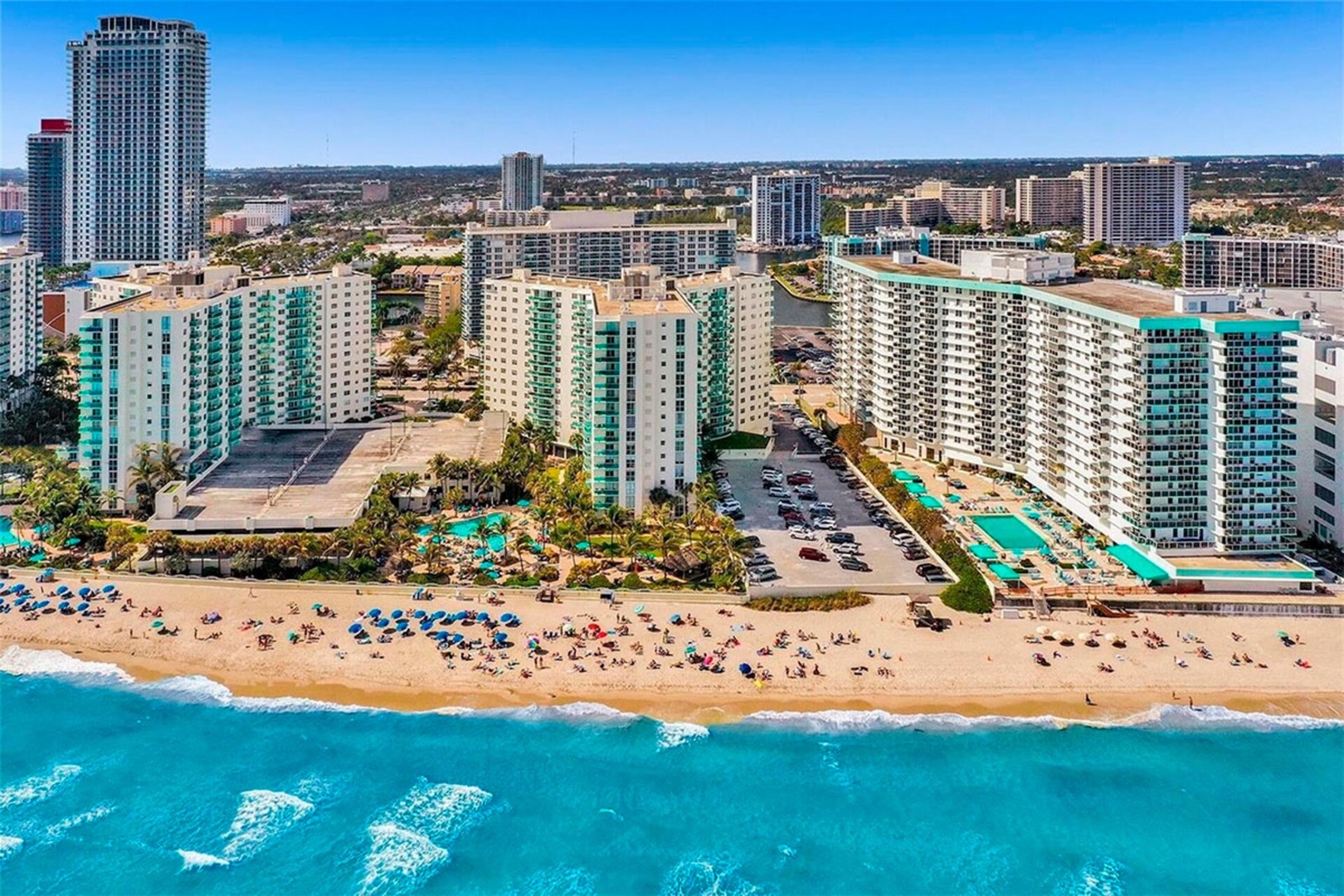 Condo w/2 Queen beds & Ocean View | Tides 31 Komffy