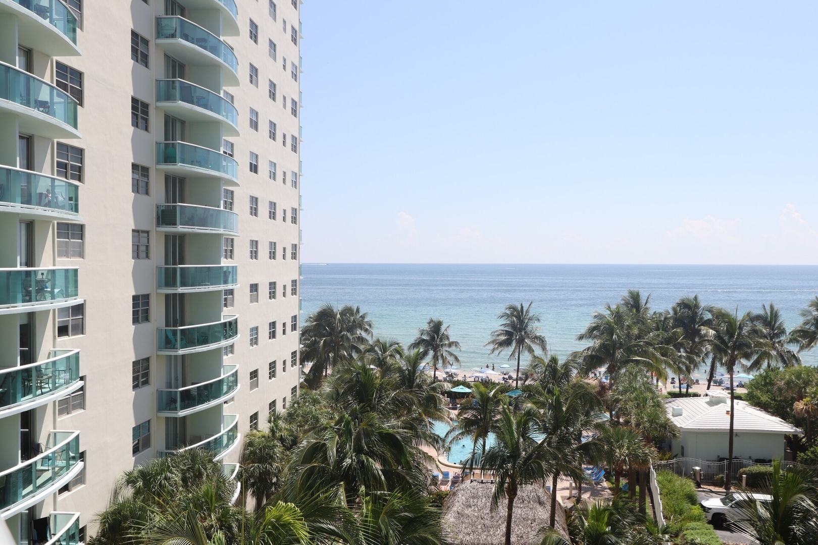 2Bed/2Bath, 4QueenBeds & OceanView at Tides 13 Komffy