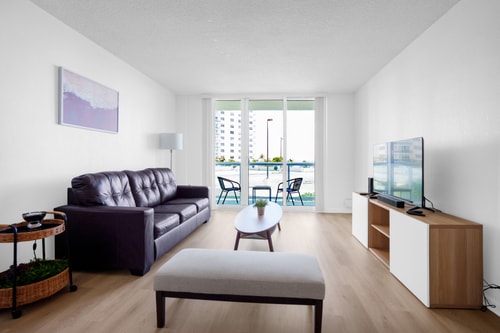 Condo w/2 Queen beds & Ocean View | Tides 6 Komffy