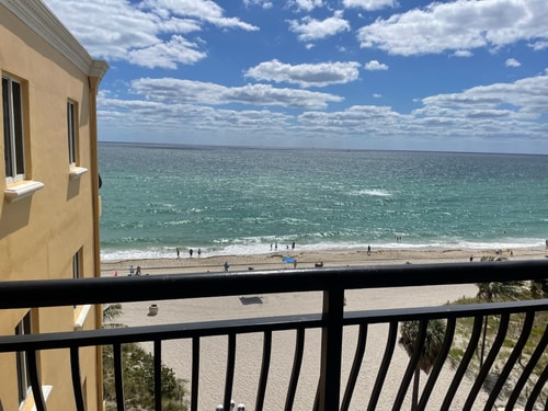 Beautiful Oceanfront Penthouse in Hollywood 16 Komffy